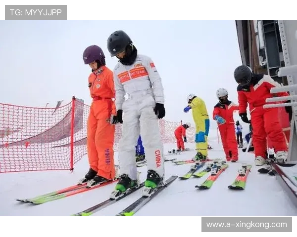北京滑雪市场热度攀升，冬季滑雪装备需求急剧上升，北京滑雪冷吗