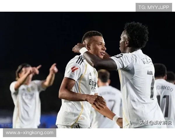 姆巴佩单侧突破连续三次制造空档,法国攻势彻底打开